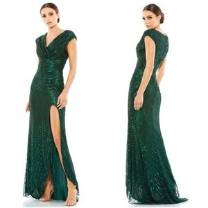 MAC DUGGAL Cap Sleeve Sequined Evening Gown NEW Size 12 Forest Green Dress